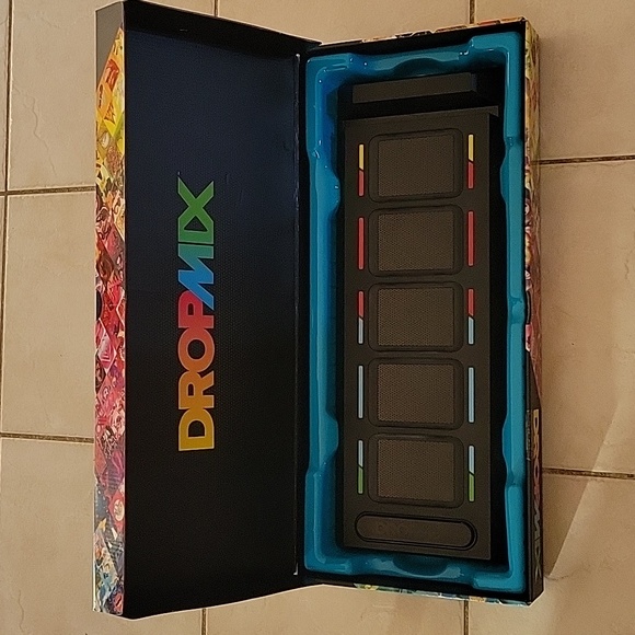 Dropmix System, 60 original cards plus 60 add on cards - Picture 3 of 4